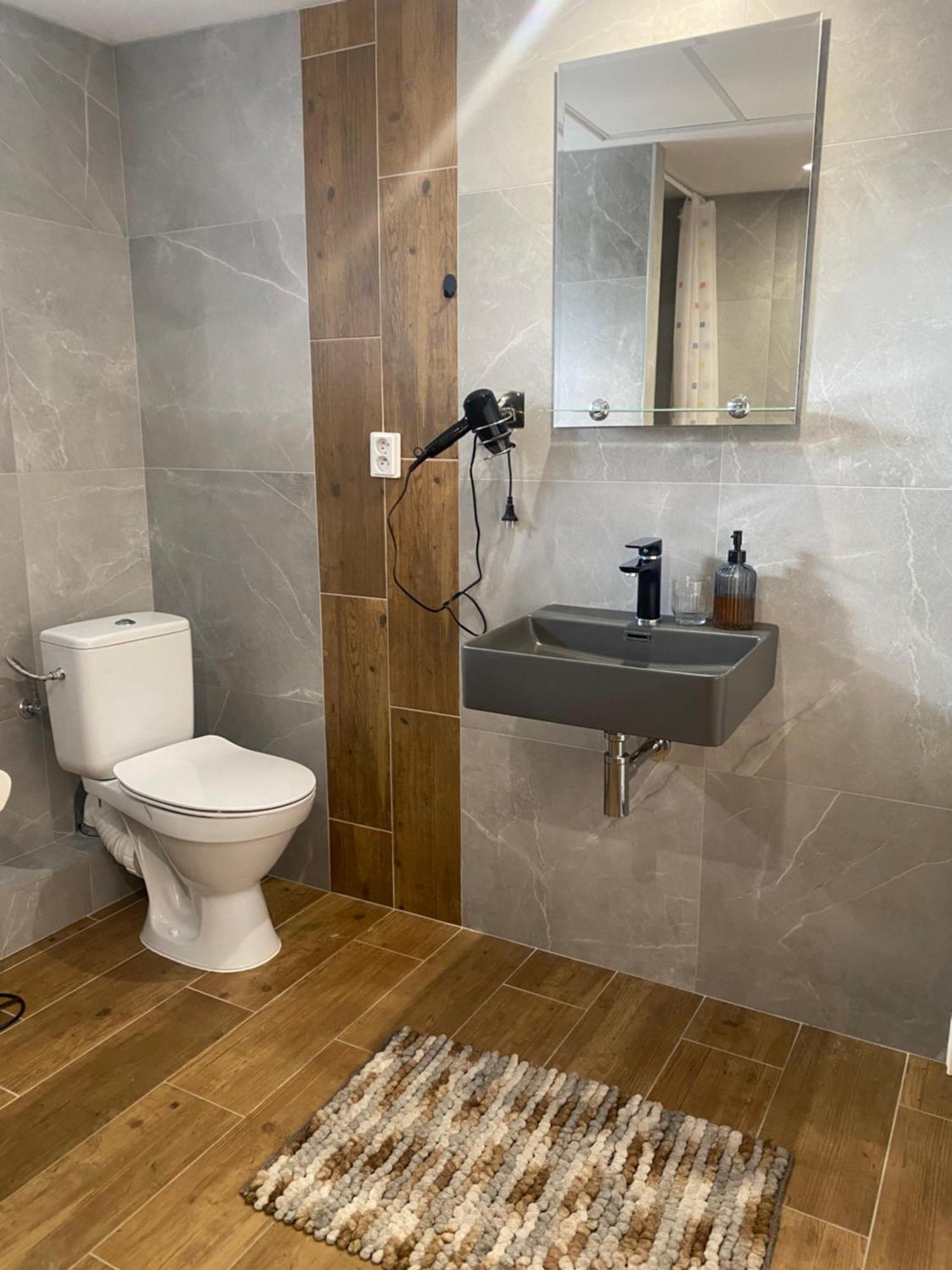 Apartman Velicka Vinaren Poprad Exteriér fotografie