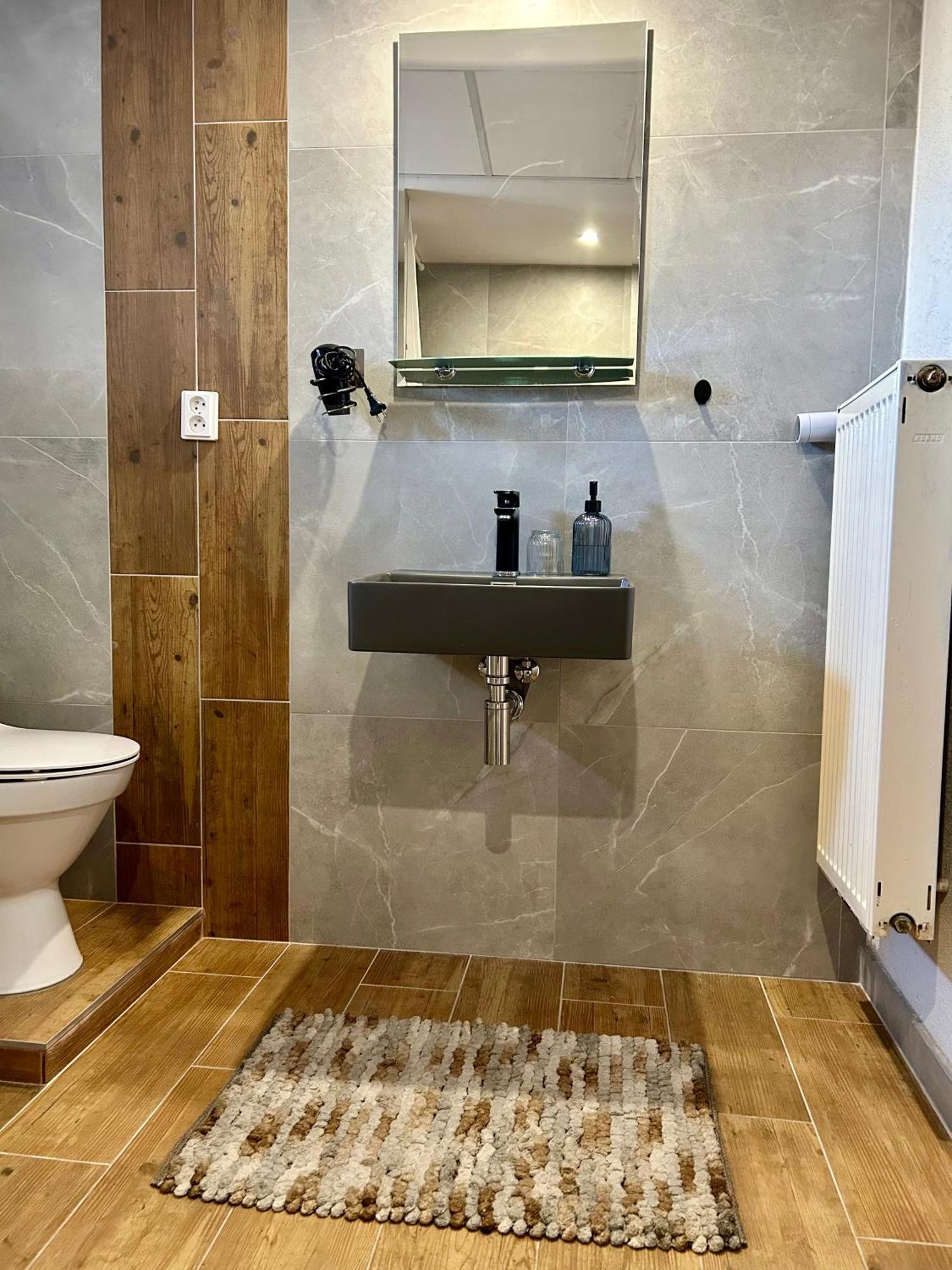 Apartman Velicka Vinaren Poprad Exteriér fotografie