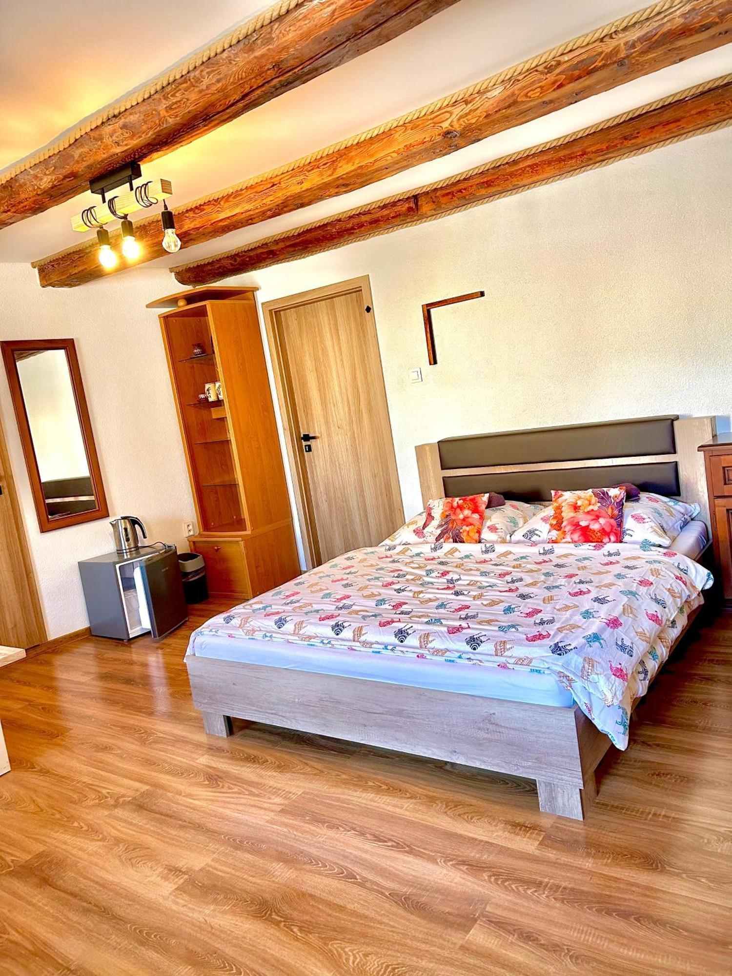 Apartman Velicka Vinaren Poprad Exteriér fotografie